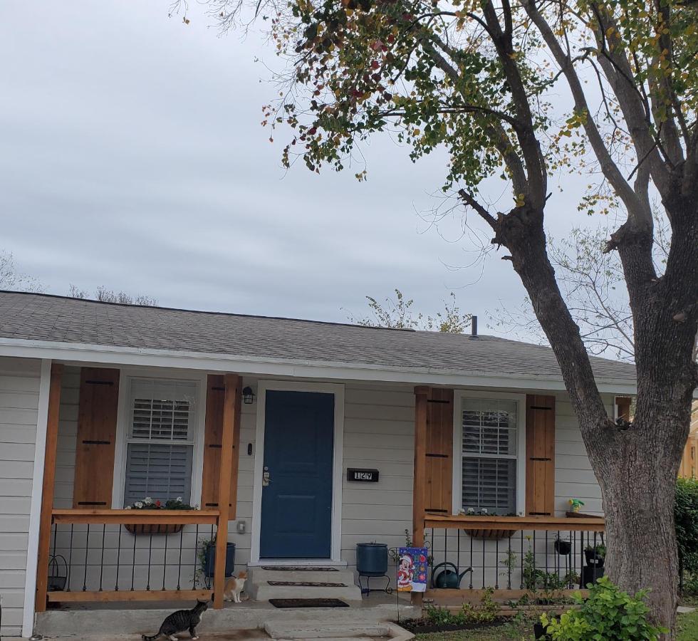 Pensión Conveniently Located Getaway San Antonio